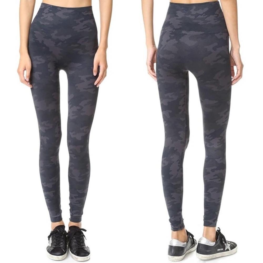 SPANX Look At Me Now Seamless Leggings Black‎ Camo Print Athleisure Size Large